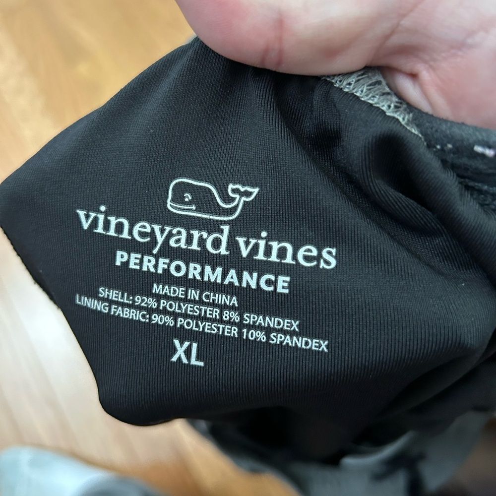 Vineyard Vines Mens Performance Shorts - Picture 3 of 5